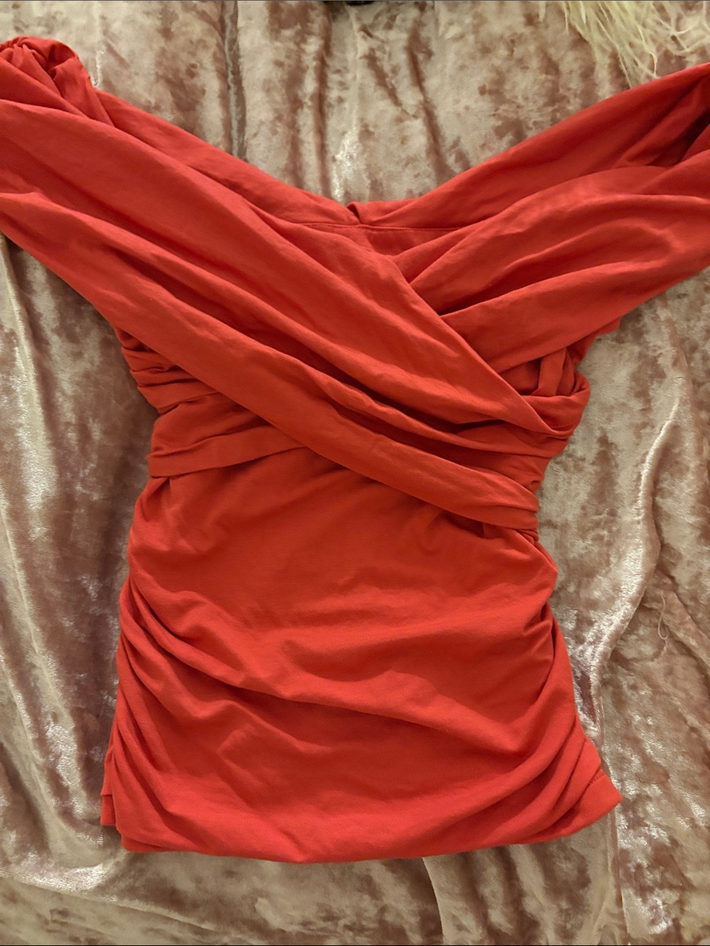 Off-Shoulder Ruched top in Red/pink